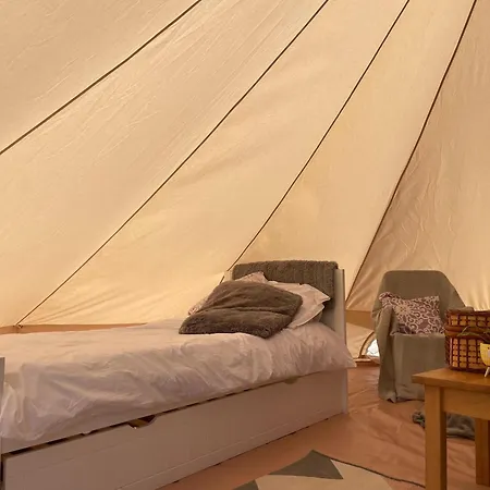 Glamping Trevena Cross Glamping & *