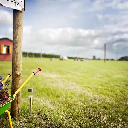 Trevena Cross Glamping & Glamping Helston
