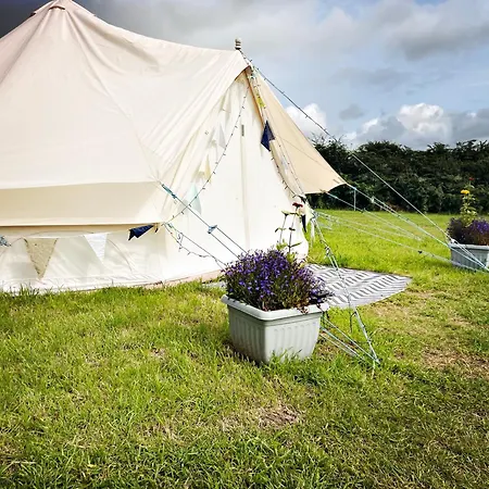 Trevena Cross Glamping & Glamping *